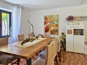 Holiday Home Villa Roza by Interhome