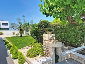Holiday Home Villa Roza by Interhome