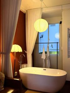 Homestay Quận 1 - Cách Starbuck New World chỉ 100 meters - An Nhien Boutique Homestay