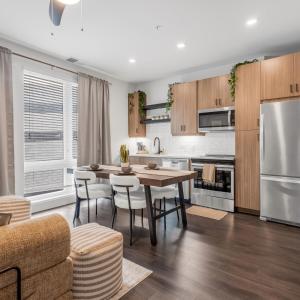 West Midtown Condo with Rooftop Near Benz Stadium