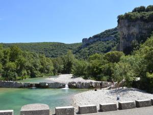 Maisons de vacances Holiday Home in Ardeche near Chateau de Ventadour : photos des chambres