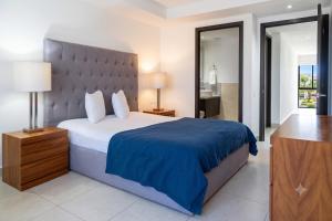 Gran Venetian Resort Stay Oceanfront by Monyxbnb