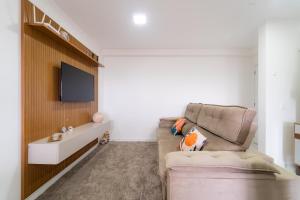 Apto Penha a 300M PRAIA 8 min do BETO CARREIRO com PISICNA, sacada com CHURRASQUEIRA privativa, AR CONDICIONADO Wi Fi, PORTARIA 24h,vaga privativa de GARAGEM