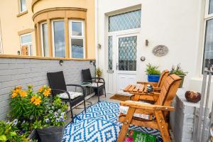 First Floor Studio Apartment at Sea-Cote