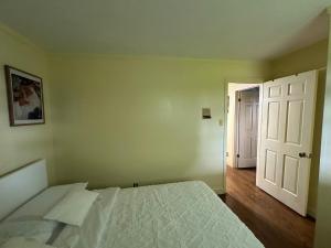 5 BDRS Farmhouse, Hiking, animals, Safari, Border