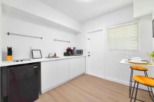 Chic Miami Studio Retreat - Prime Location