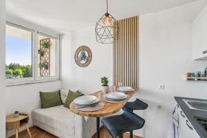 FreiBlick Kempten I Modernes Studio mit Aussicht