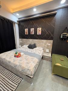 Apex Heritage Comfort Stay Gaur City Centre Noida
