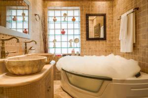 Villa Foni Garitsa Corfu Private Jacuzzi