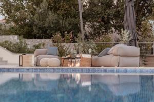 LUXURY VILLA MIKOLINA