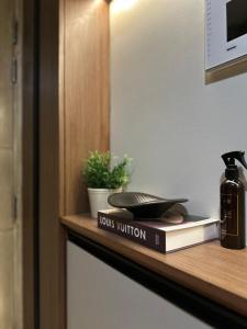 Luxury Apartment Suite 3 at Park McKinley West