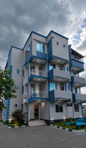 Shays Apartment