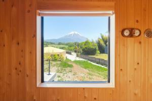 THE THIRD PLACE Mt Fuji