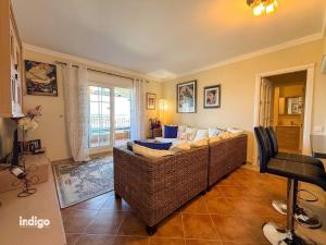 Marina View Apartment - Sleeps 4 - GRO01