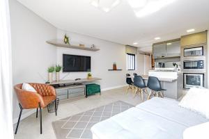 Apartamento com Varanda e Ar no Centro de Blumenau