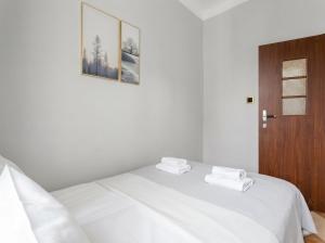 Golden Apartments Warsaw - Comfortable 2-Bedroom in City Center, Marszałkowska