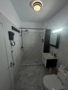 Saturn Studio Apartment AC WiFi Plajă 5 min