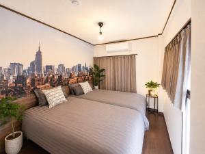 LEON RESORT HOTEL Max14people Shinosaka 1min Higashimikuni 4min Umeda 7min Nanba Shinsaibashi 14min USJ Great location Private House 最大14名 新大阪 新幹線 東三国 梅田 心斎橋 難波 立地最高 大阪観光