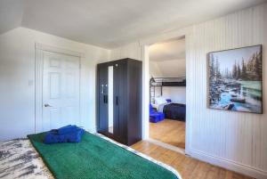 Country house with SPA, small beach, pool