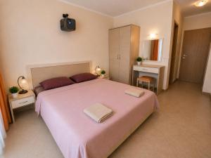 Apartment George - 3 pools, 2 bedrooms & 2 bathrooms