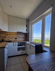 Lake Breeze Stay