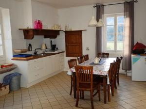 Maisons de vacances Lovely family home near St Cirq La Popie with private pool : photos des chambres