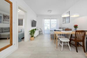Apartament HONKENIA Gardenia Dziwnów 20 m do plaży z widokiem na morze EPapartamenty