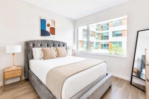 City Apt with Gym & Courtyard