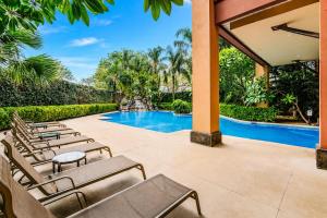 Ocean View Condo Walk to the Beach FREE Pickleball