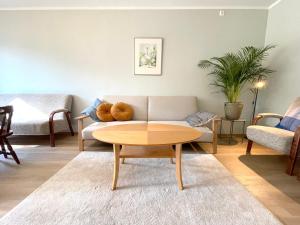 Spacious City Apartment Near Nature & Metro