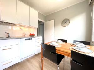 Spacious City Apartment Near Nature & Metro