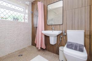 Stylish 2-Bed Bungalow Royal Oldham Hospital