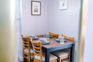 Stylish 2-Bed Bungalow Royal Oldham Hospital