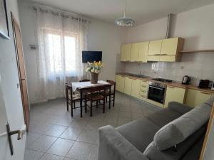 Appartamento Marisa2 a soli 200mt dal mare e vista mare
