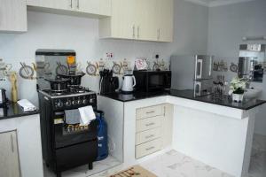 Golden CW 2BR Naka with a Baby cot, Lake Nakuru View