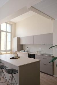 Elegant Renovated Apartment in Avignon
