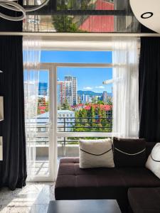 Black & White Studio Near Beach with Balcony Batumi