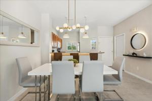 3 Bd 25 Ba Bella Vida 4534 Ac