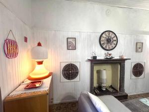 Piccolo Borgo vista lago di Como by Gottschalk