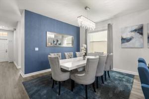 5 Bedrooms 5 Bathrooms Paradise Palms 8929Cp