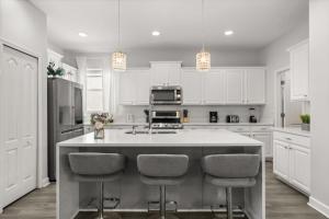 5 Bedrooms 5 Bathrooms Paradise Palms 8929Cp