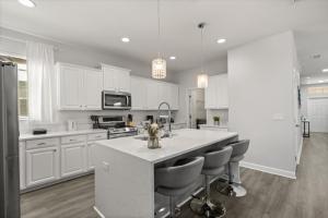 5 Bedrooms 5 Bathrooms Paradise Palms 8929Cp