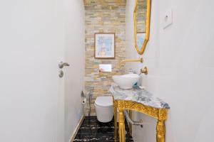 Twin Room in Shared House in Belém