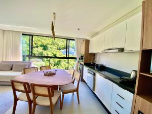 LIV Exclusive Flat 507– a 2 min da Praia de Bombas