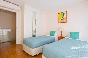 Twin Room in Shared House in Belém