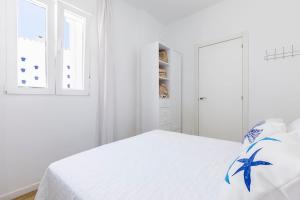 Casa Azul - Beach Studio with Patio & Beach Access