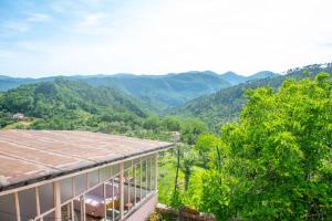 Artists holiday home near Cinque Terre - 4 bedrooms, large terrace, great views