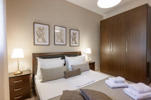 IFESTOS APARTMENTS