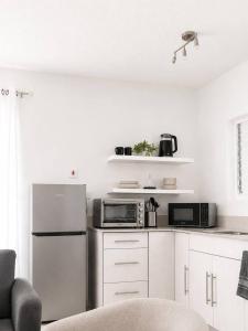 Mahri Cove 1BR Apt Pool WiFi • Ocho Rios