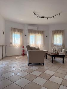 The Family Villa